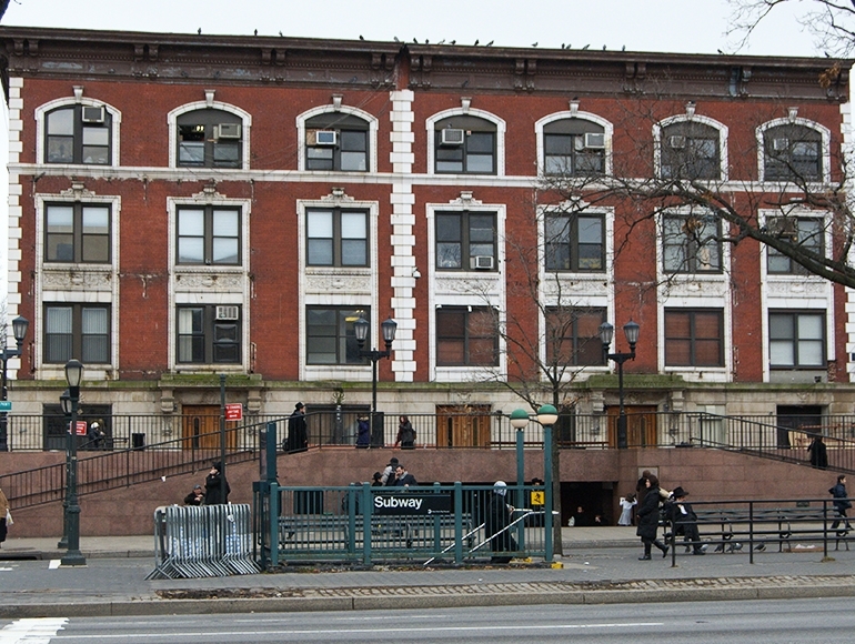 770 Synagogue à Brooklyn (11213)